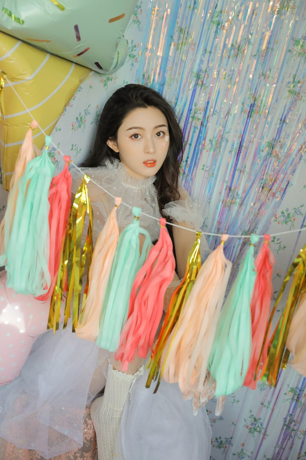YiTuYu艺图语 Vol.2211 Zhou Qian Qian A