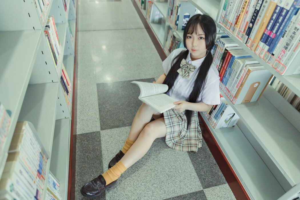YiTuYu艺图语 Vol.2212 Qian Mo Hong Chen