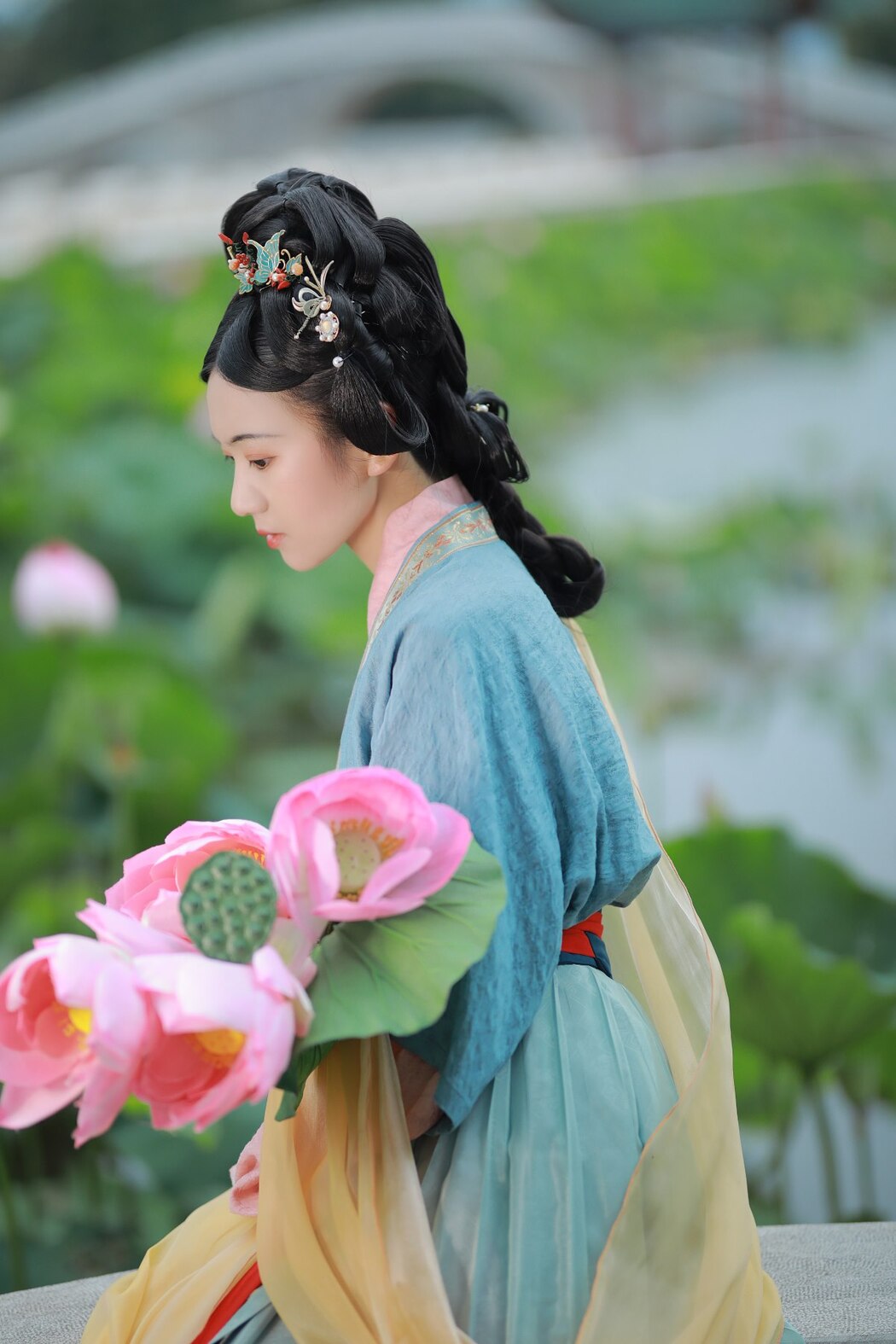 YiTuYu艺图语 Vol.2223 Yu Jin