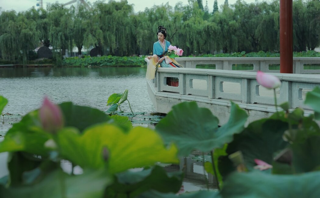 YiTuYu艺图语 Vol.2223 Yu Jin