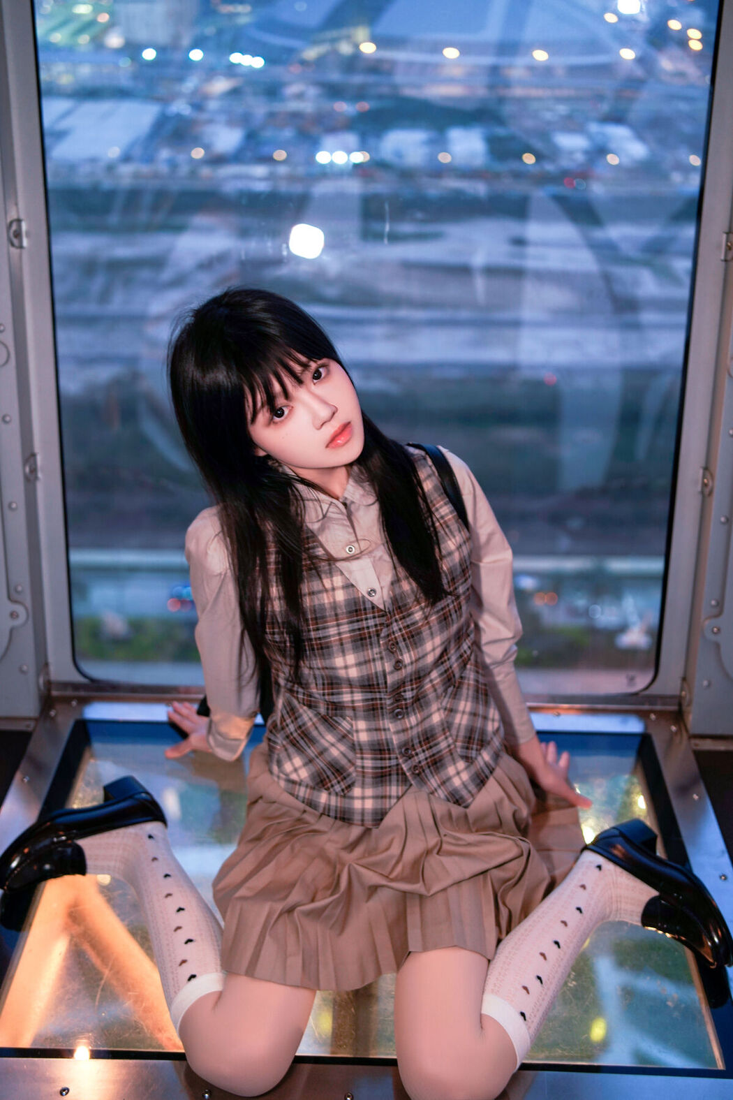 Coser@桜桃喵 – 制服摩天轮