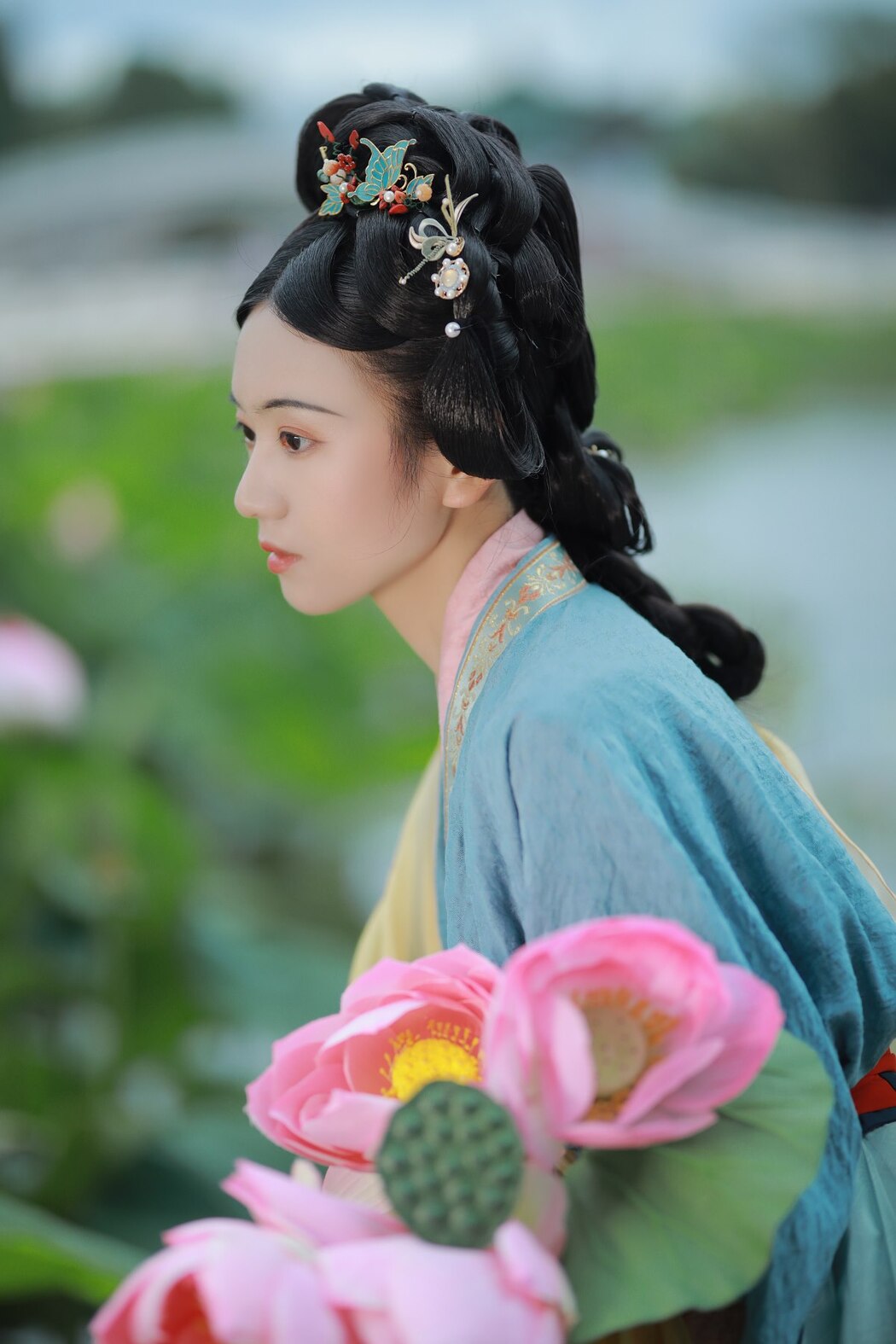 YiTuYu艺图语 Vol.2223 Yu Jin
