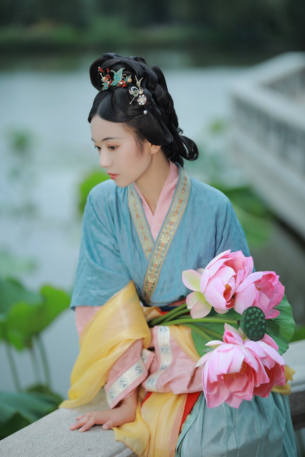 YiTuYu艺图语 Vol.2223 Yu Jin