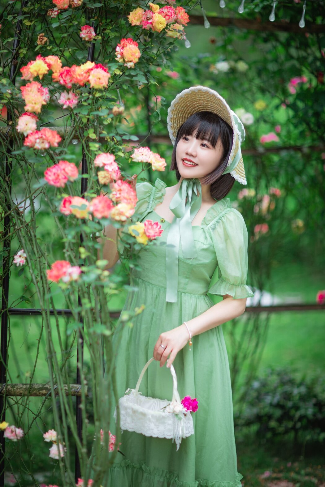 YiTuYu艺图语 Vol.2221 Dong Qin