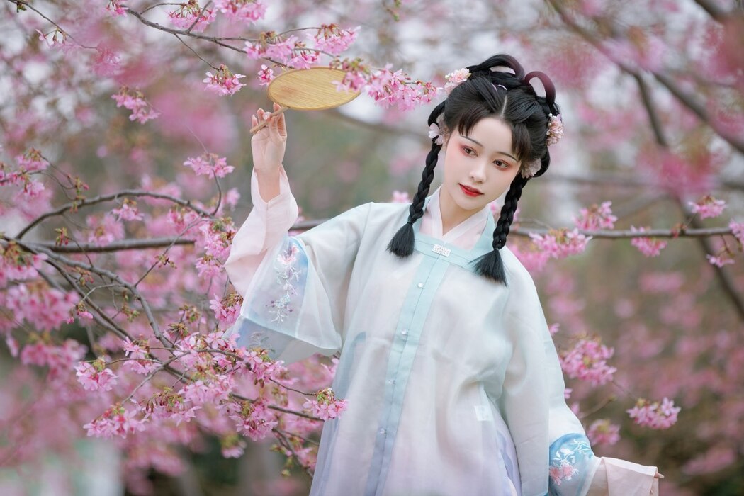 YiTuYu艺图语 Vol.2253 Li Yi Yi