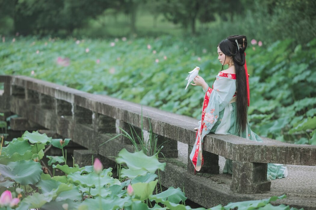 YiTuYu艺图语 Vol.2228 Qian Mo Hong Chen