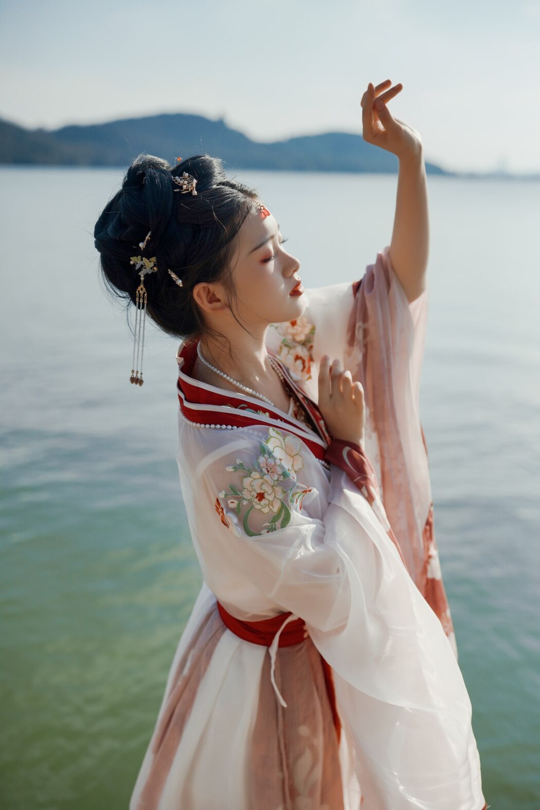 YiTuYu艺图语 Vol.2242 Yue Li
