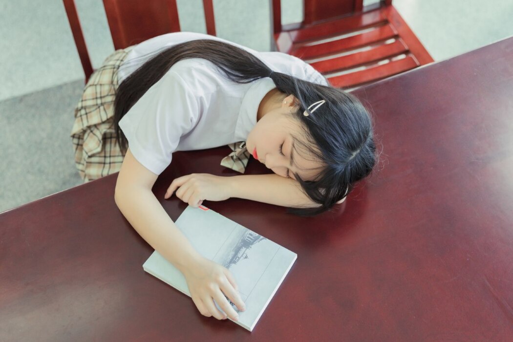 YiTuYu艺图语 Vol.2212 Qian Mo Hong Chen