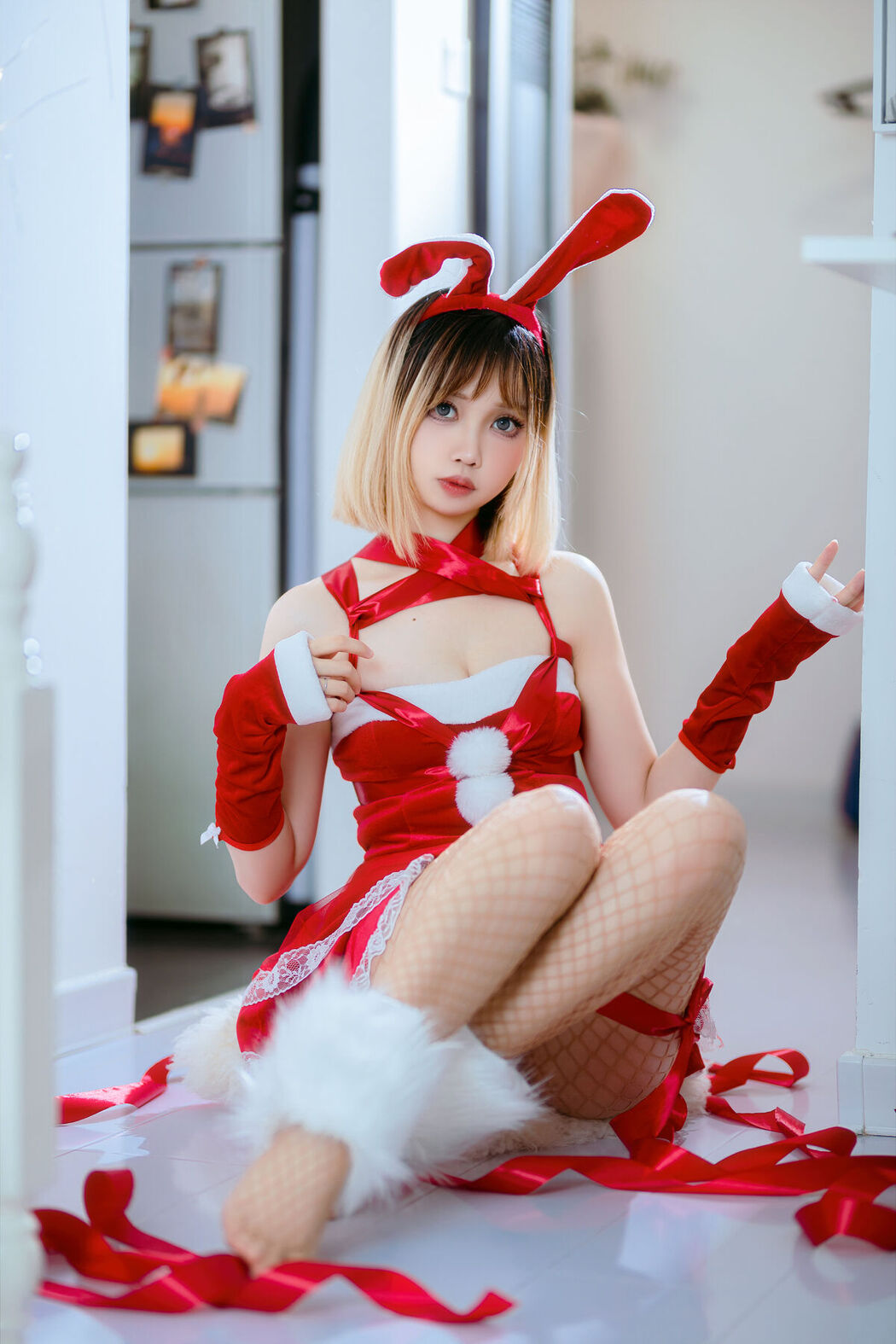 Coser@洛桑w伊梓 – 网袜丝带兔兔