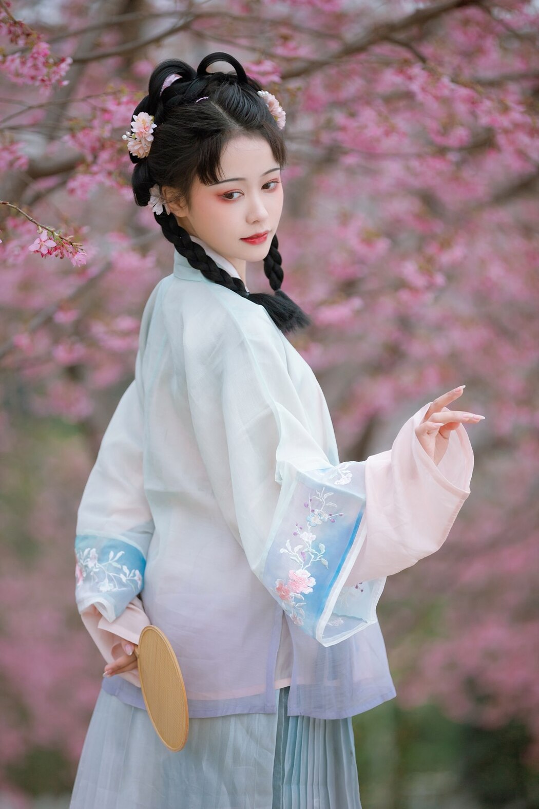 YiTuYu艺图语 Vol.2253 Li Yi Yi