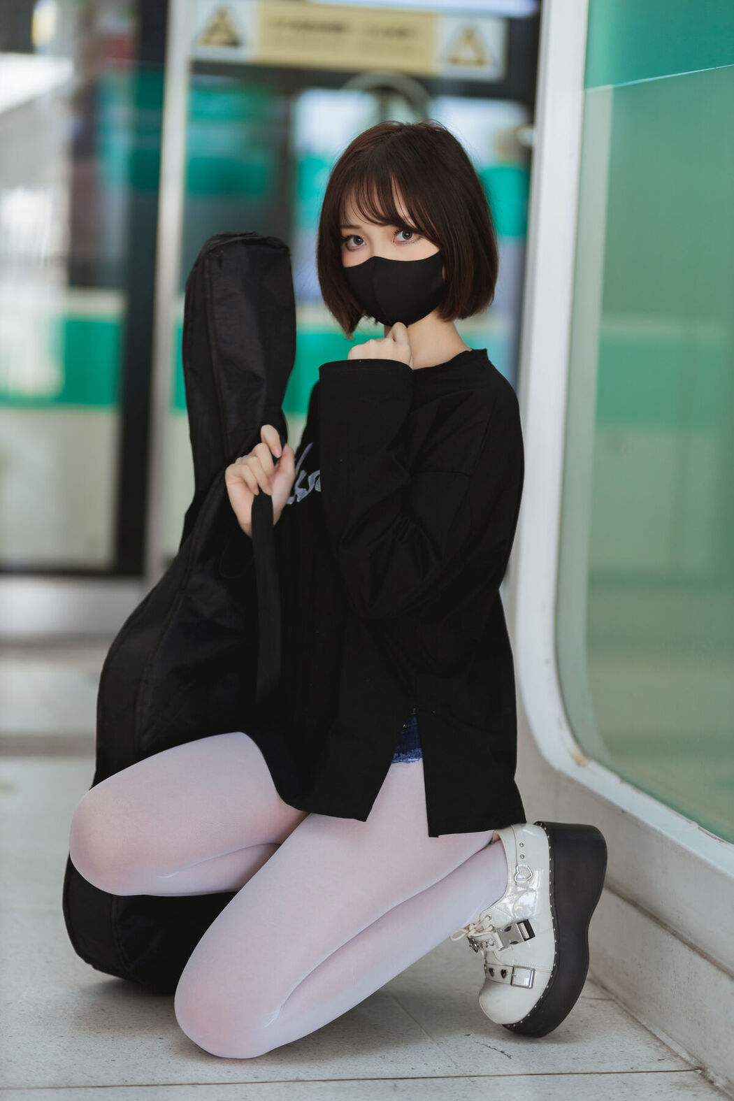 Coser@洛桑w伊梓 – 地铁吉他