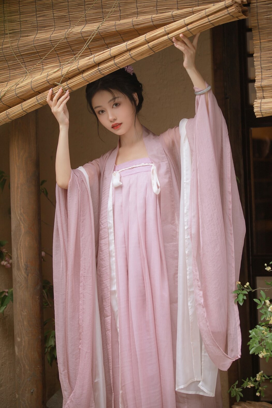 YiTuYu艺图语 Vol.2244 Li Yi Yi