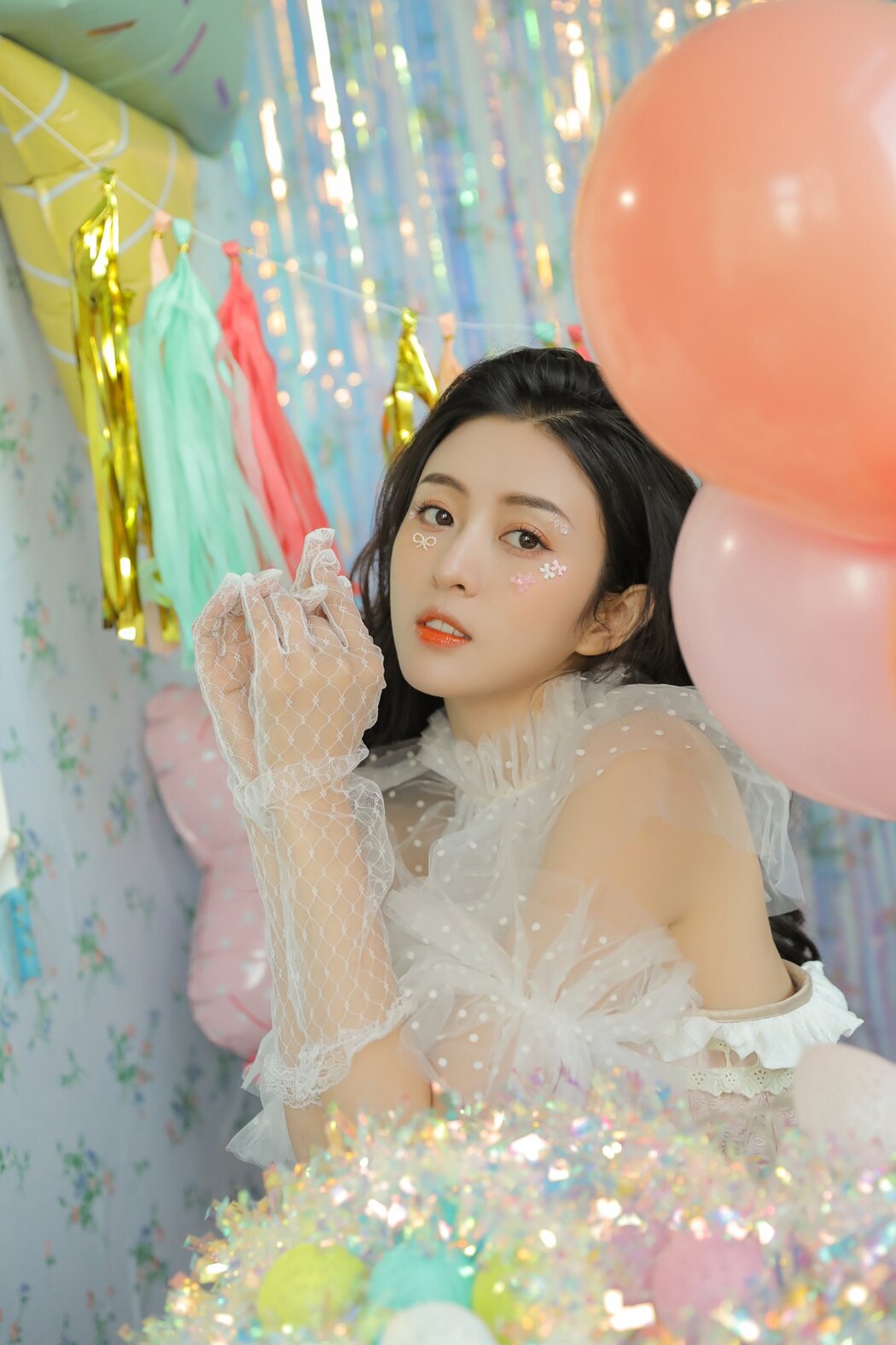 YiTuYu艺图语 Vol.2211 Zhou Qian Qian A