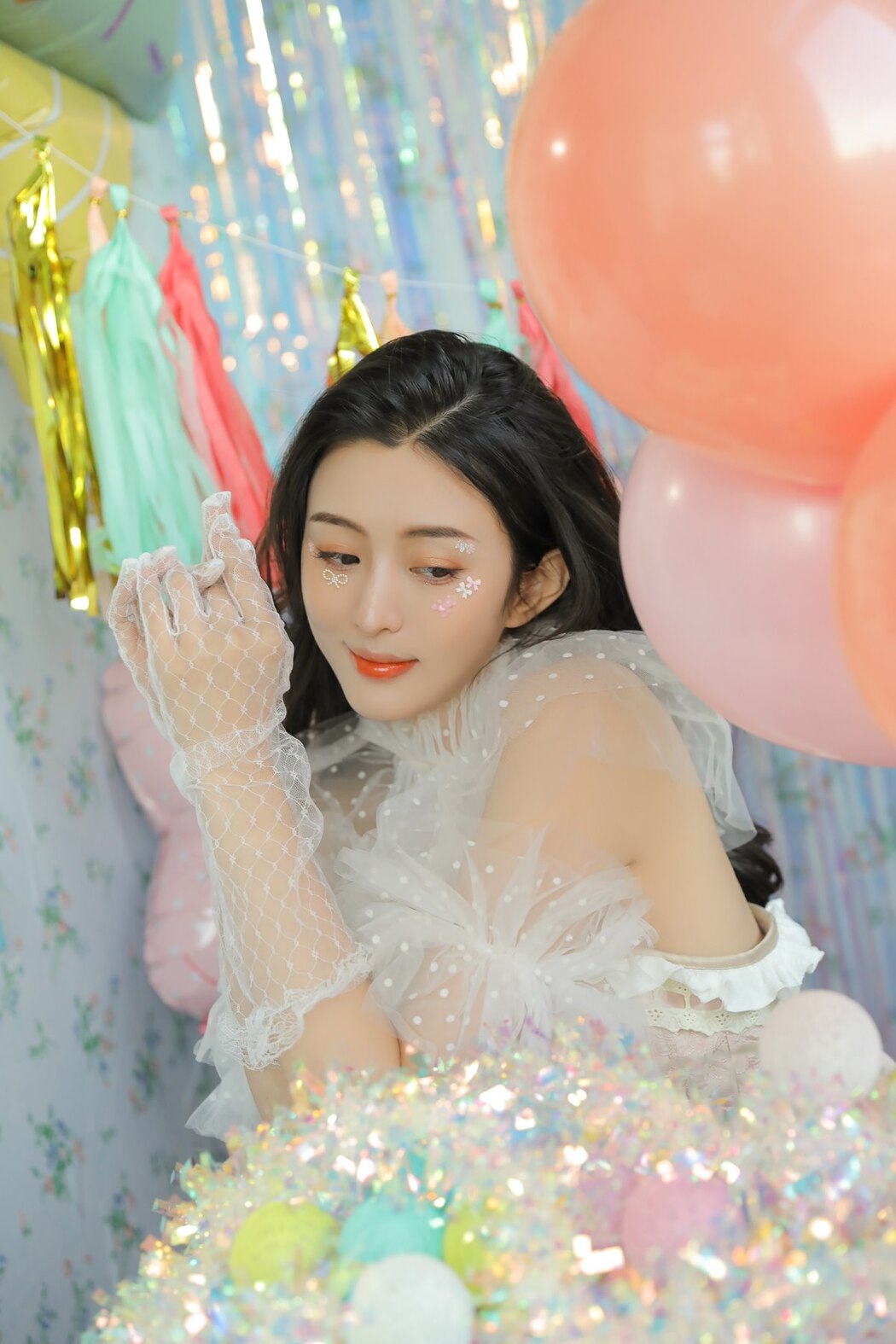 YiTuYu艺图语 Vol.2211 Zhou Qian Qian A