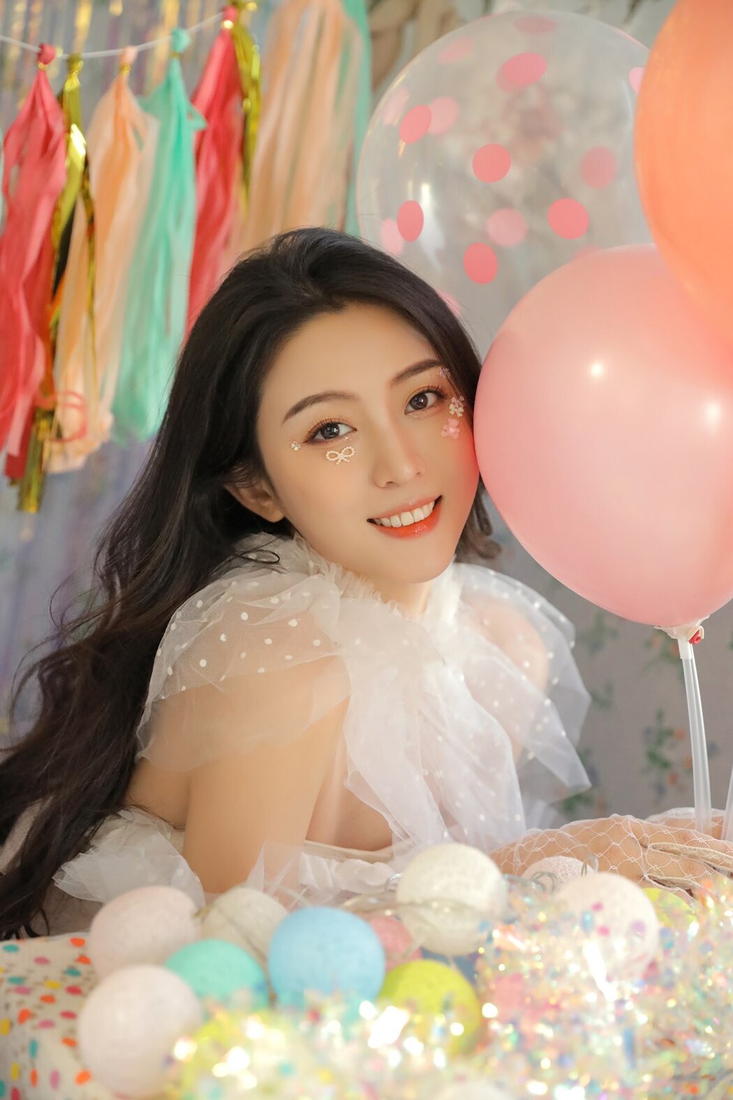YiTuYu艺图语 Vol.2211 Zhou Qian Qian A