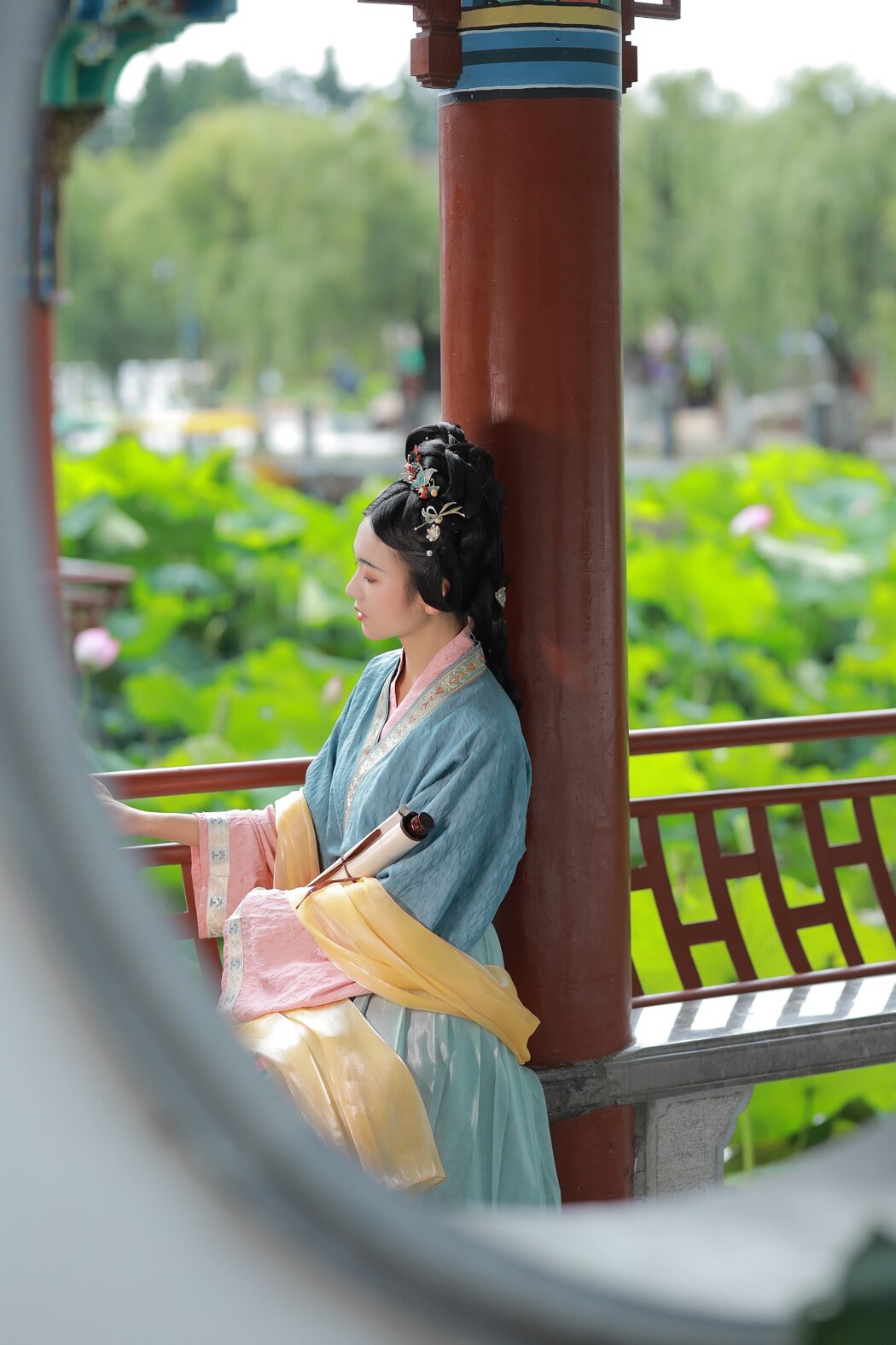 YiTuYu艺图语 Vol.2223 Yu Jin
