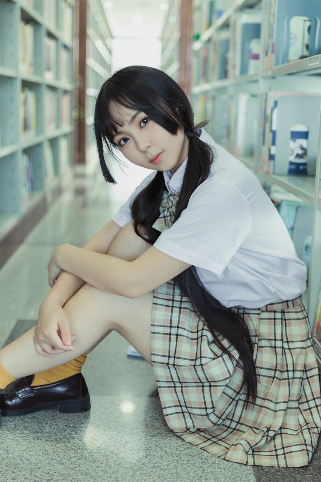 YiTuYu艺图语 Vol.2212 Qian Mo Hong Chen