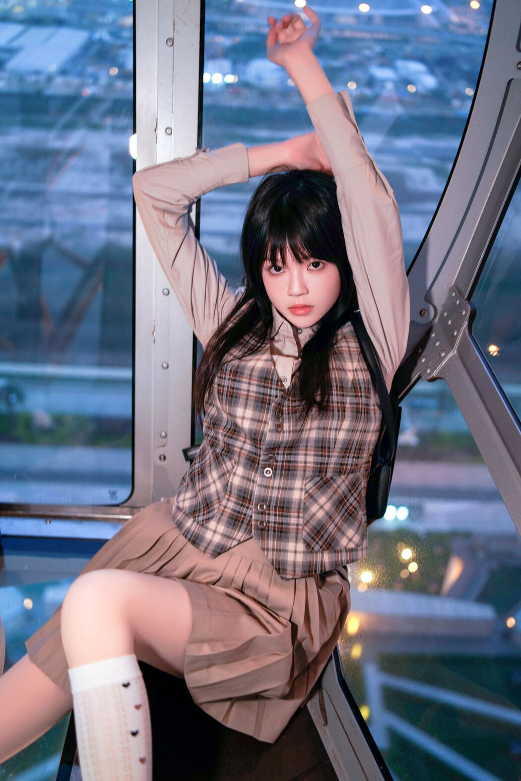 Coser@桜桃喵 – 制服摩天轮
