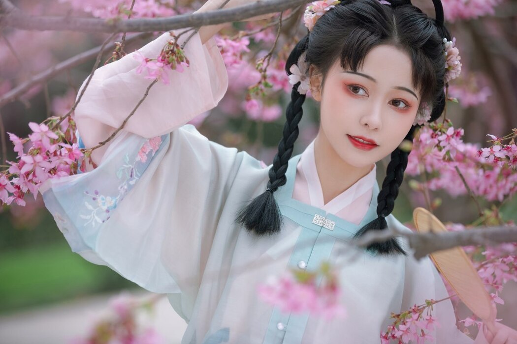 YiTuYu艺图语 Vol.2253 Li Yi Yi