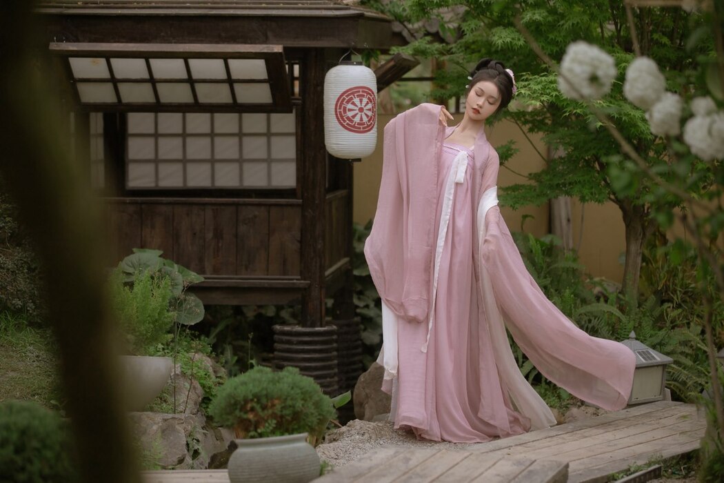 YiTuYu艺图语 Vol.2244 Li Yi Yi