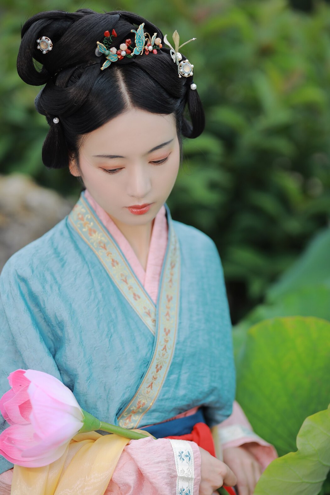YiTuYu艺图语 Vol.2223 Yu Jin