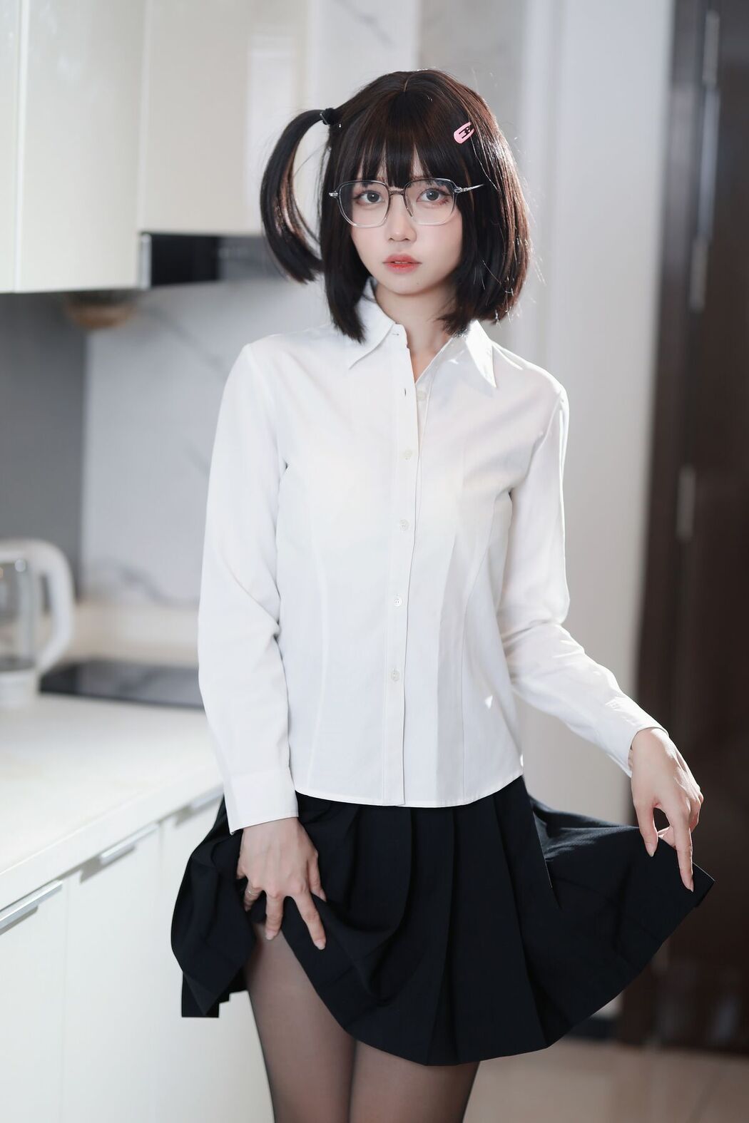 Coser@洛桑w伊梓 – 眼镜妹妹