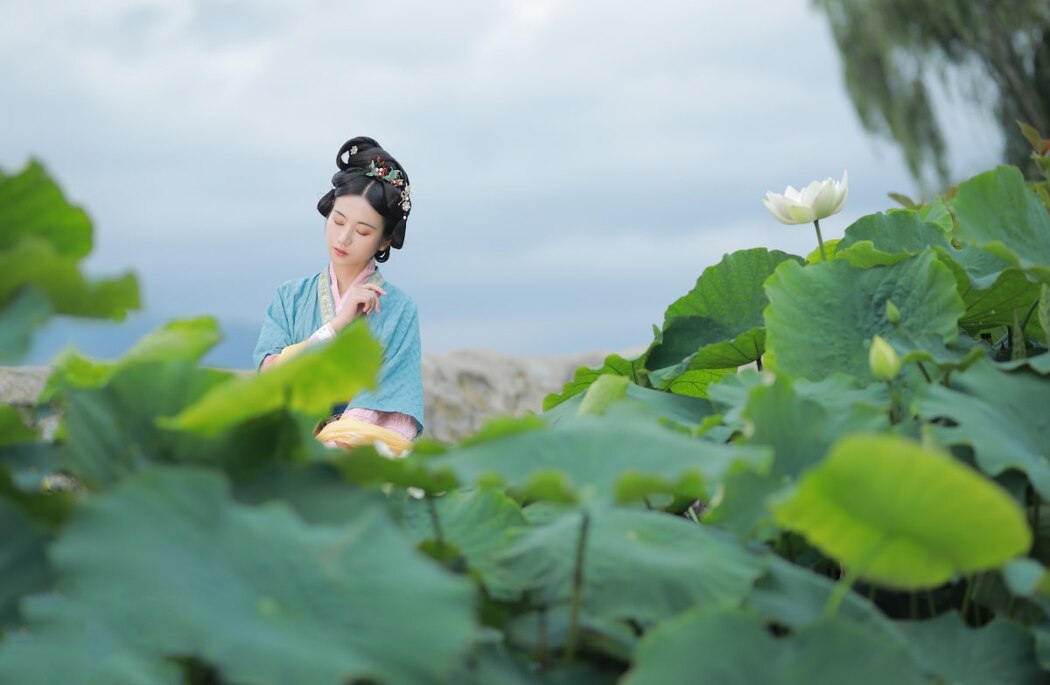 YiTuYu艺图语 Vol.2223 Yu Jin