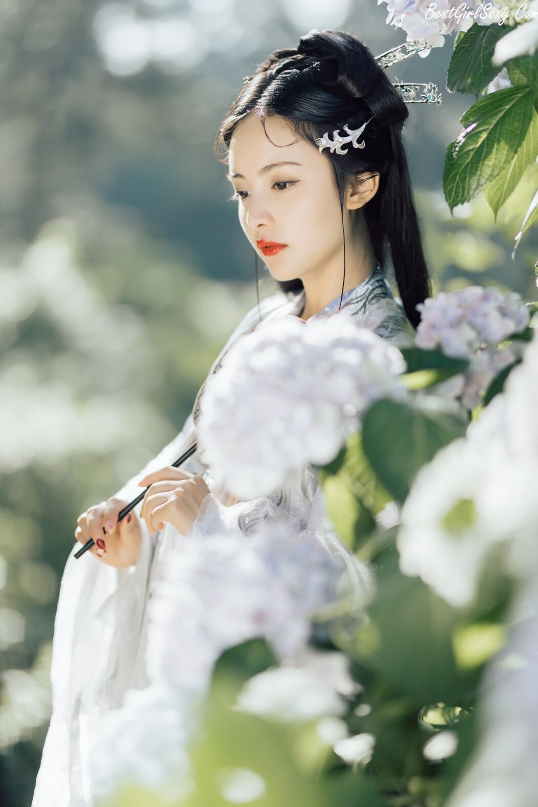 YiTuYu艺图语 Vol.230 Hu Li Ya
