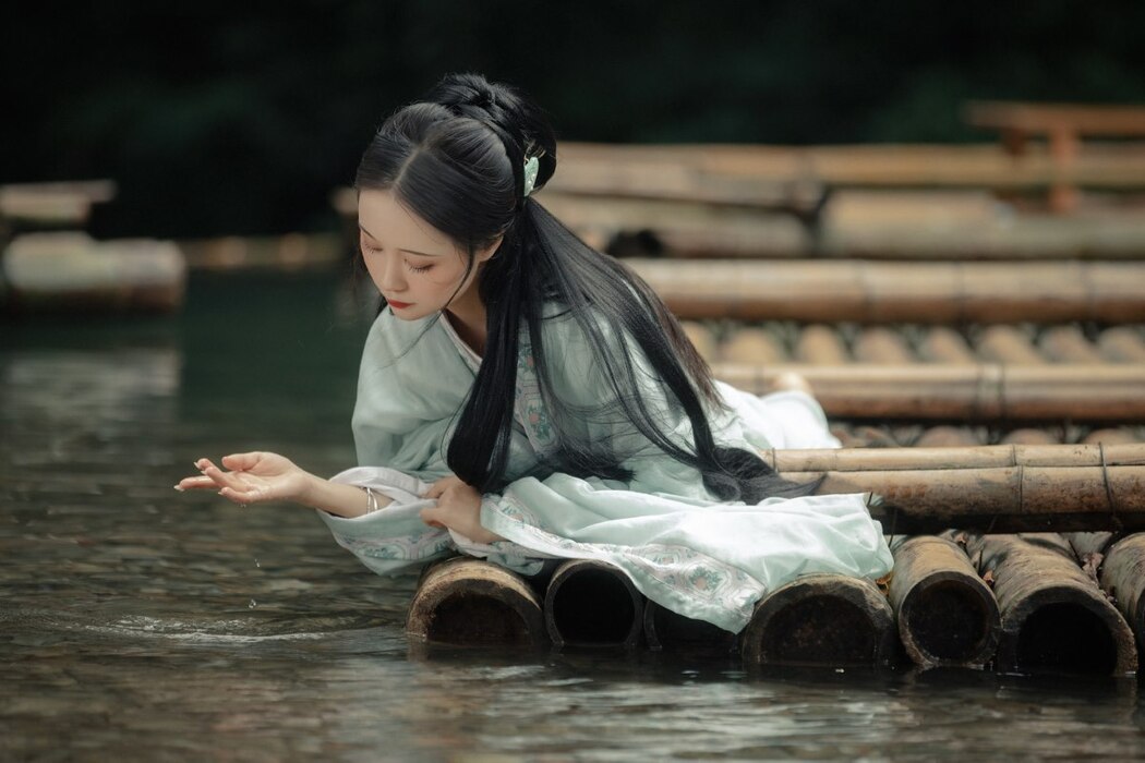 YiTuYu艺图语 Vol.2300 Li Yi Yi
