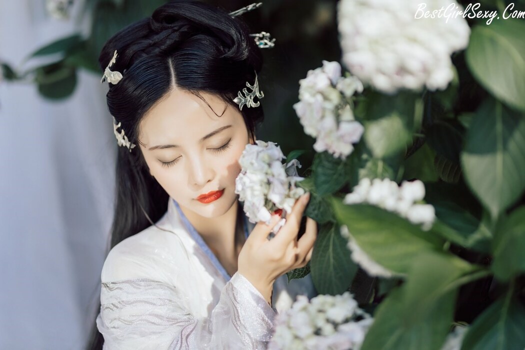 YiTuYu艺图语 Vol.230 Hu Li Ya