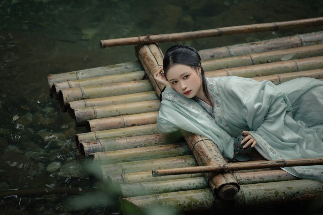 YiTuYu艺图语 Vol.2300 Li Yi Yi