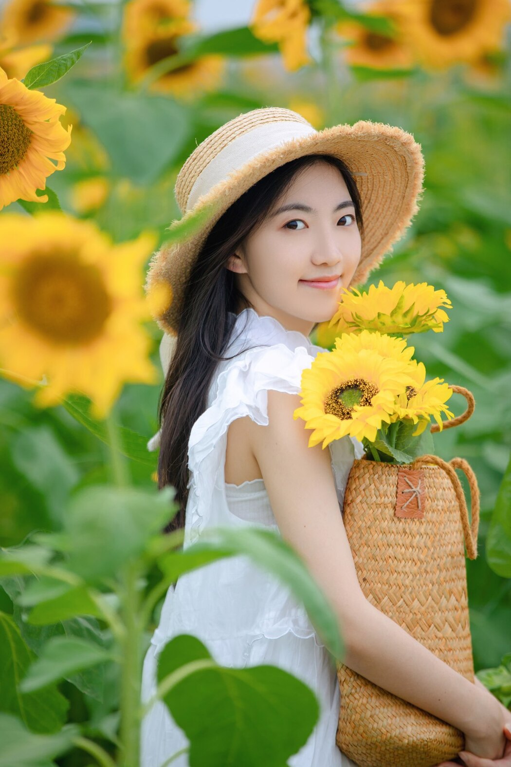 YiTuYu艺图语 Vol.2302 Li Zi