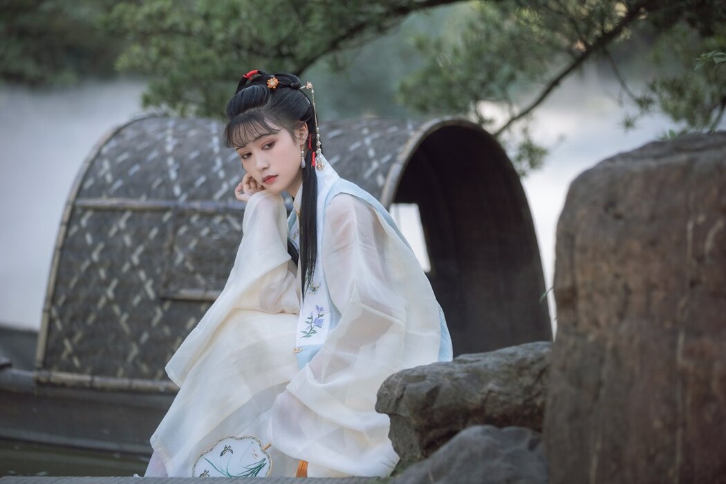 YiTuYu艺图语 Vol.2291 Li Yi Yi