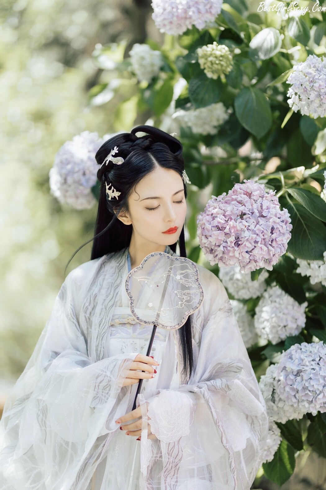YiTuYu艺图语 Vol.230 Hu Li Ya