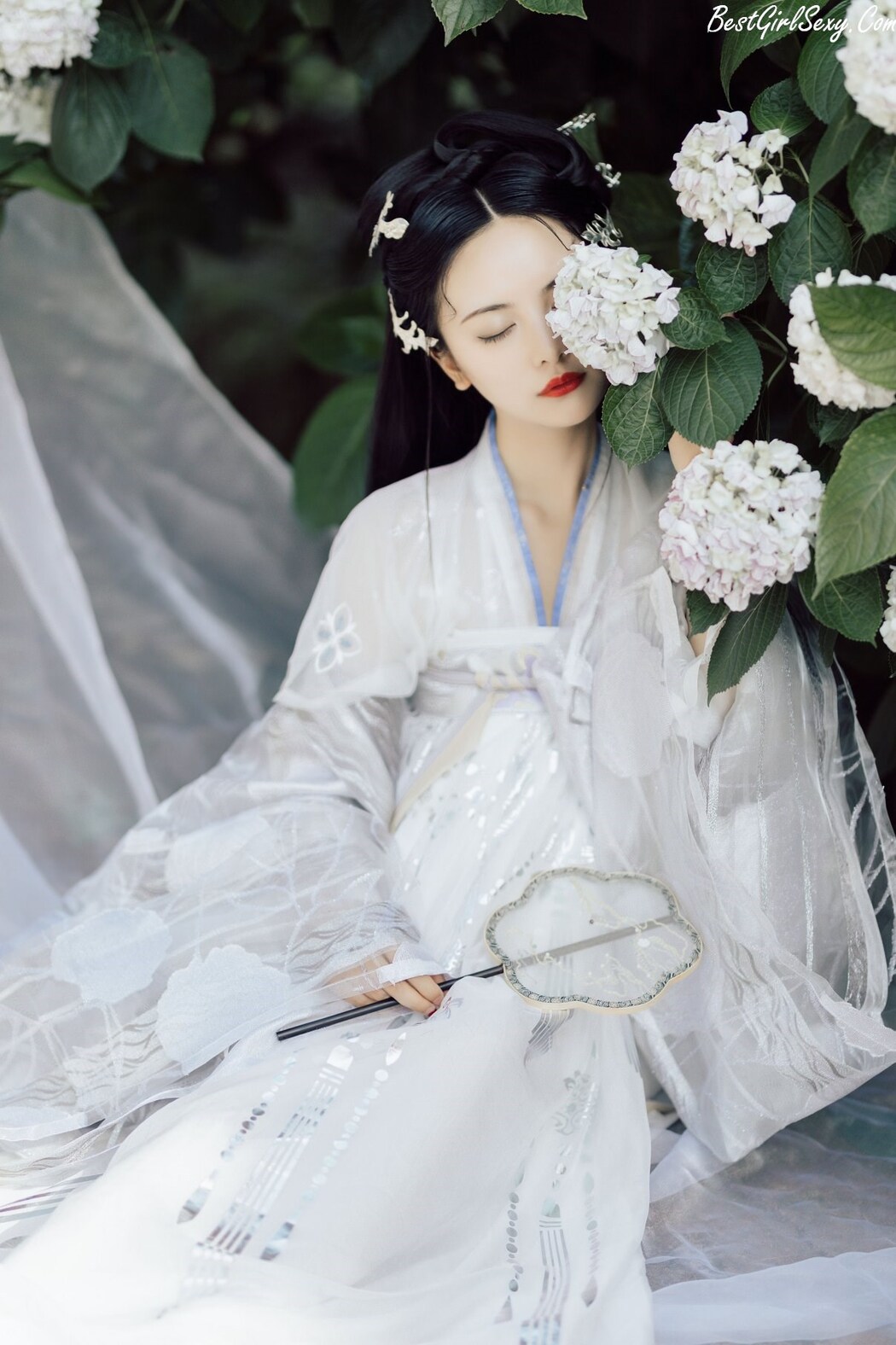 YiTuYu艺图语 Vol.230 Hu Li Ya