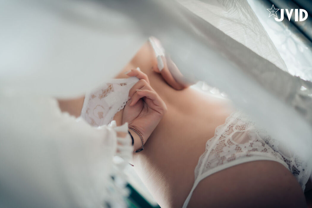 JVID Guo Bao Bao 果寶寶 – 與巨乳女友果寶寶開房間的全裸無碼寫真 Part2