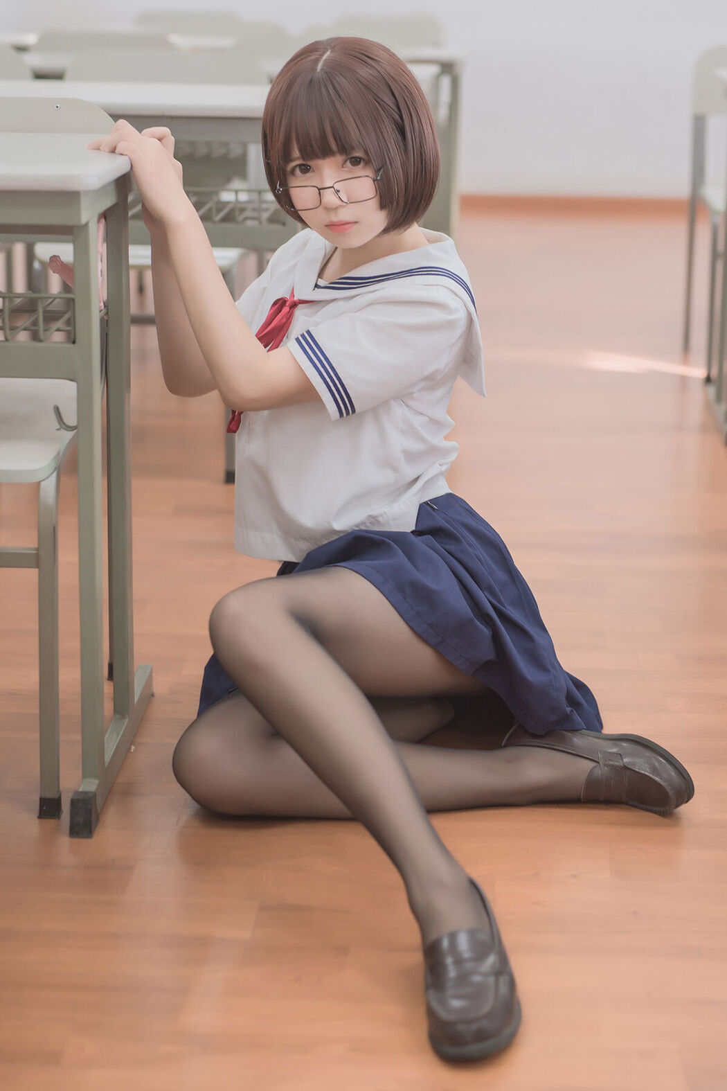 Coser@白金Saki – 狂三校服 Cover Photo