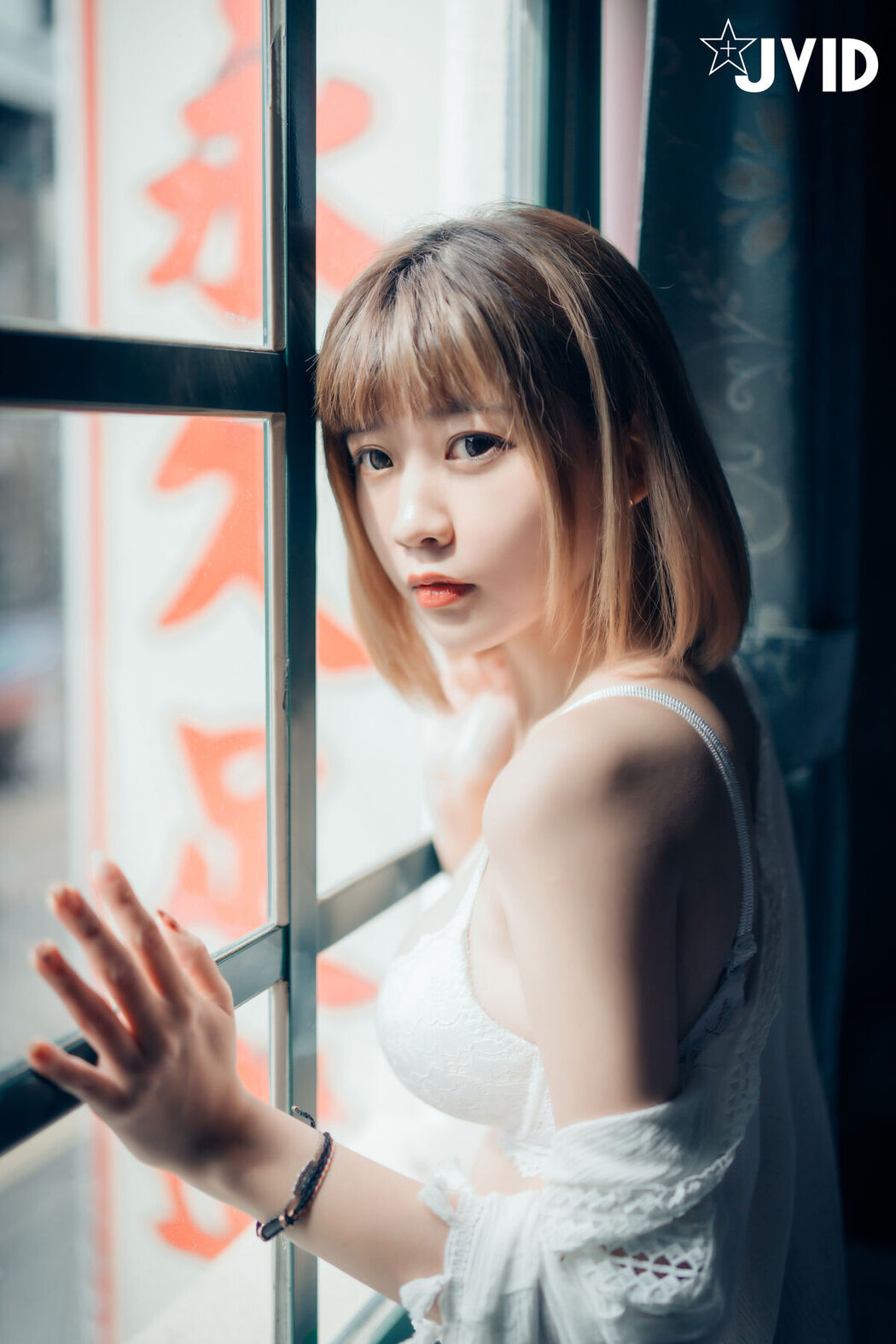 JVID Guo Bao Bao 果寶寶 – 與巨乳女友果寶寶開房間的全裸無碼寫真 Part1