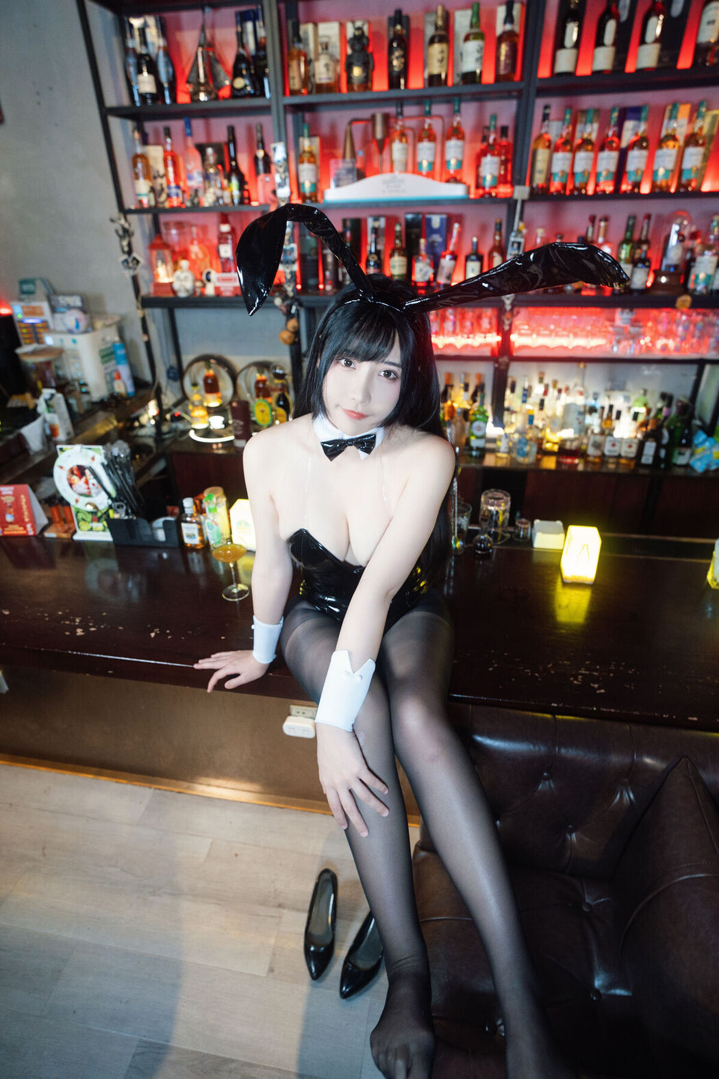 Coser@糖果果Candy – 黑胶兔兔2 Part2