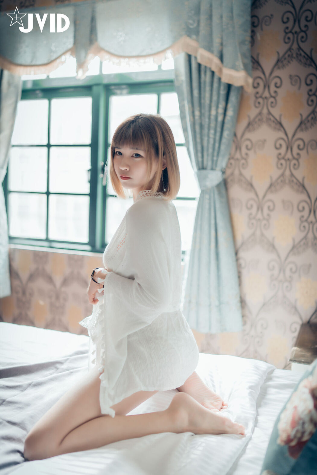 JVID Guo Bao Bao 果寶寶 – 與巨乳女友果寶寶開房間的全裸無碼寫真 Part1