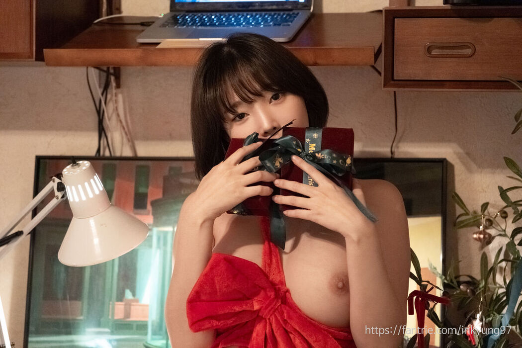 Kang In-kyung 강인경 – Christmas