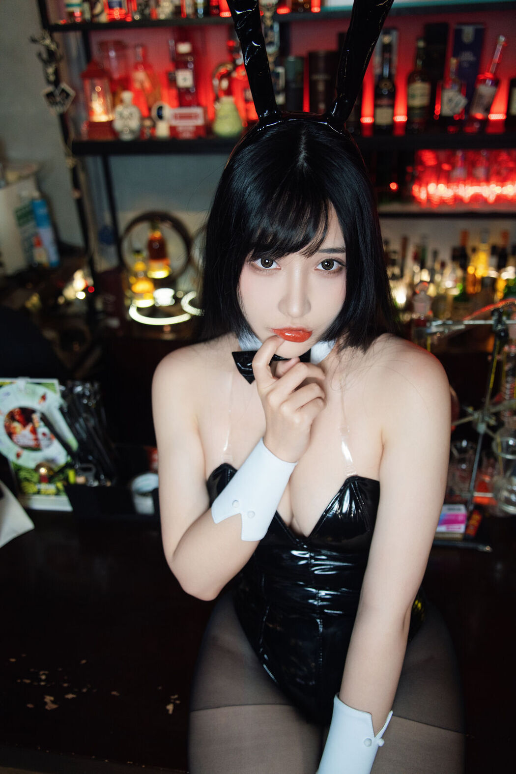 Coser@糖果果Candy – 黑胶兔兔2 Part3