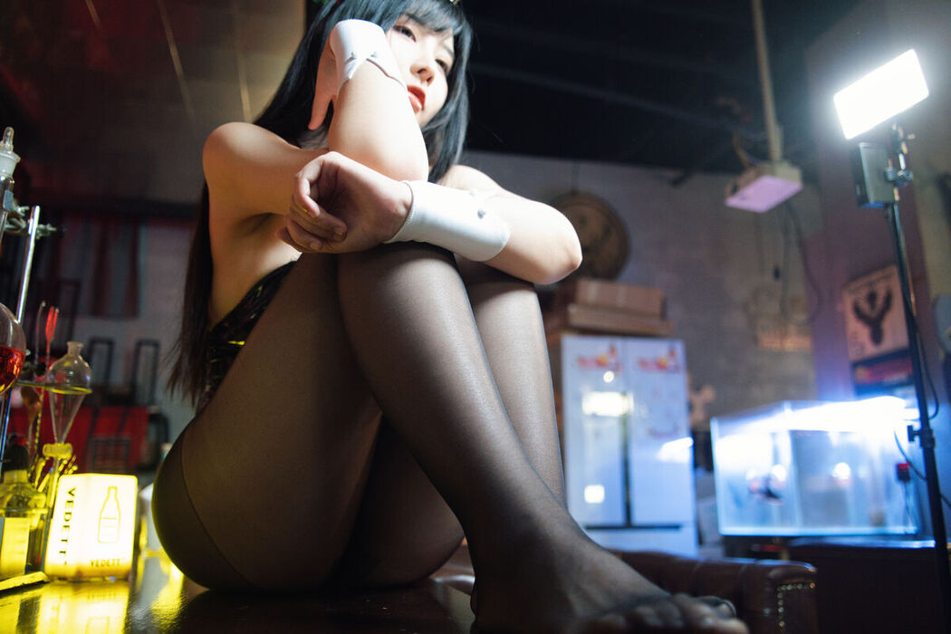 Coser@糖果果Candy – 黑胶兔兔2 Part3