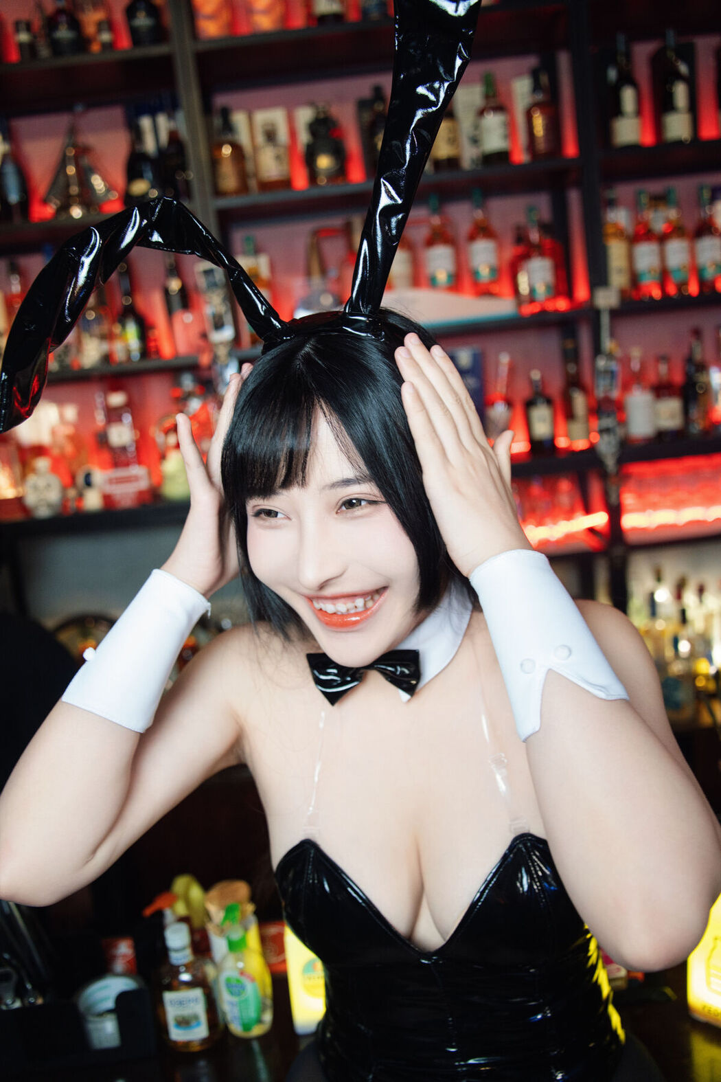 Coser@糖果果Candy – 黑胶兔兔2 Part3