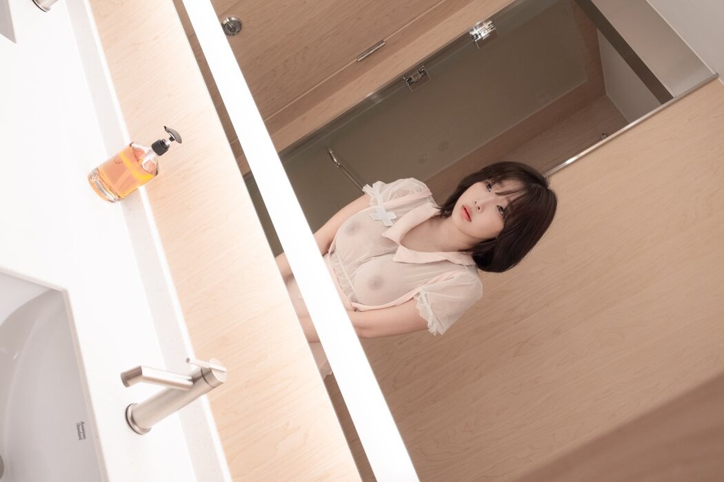 Kang In-kyung 강인경 – Private Nurse