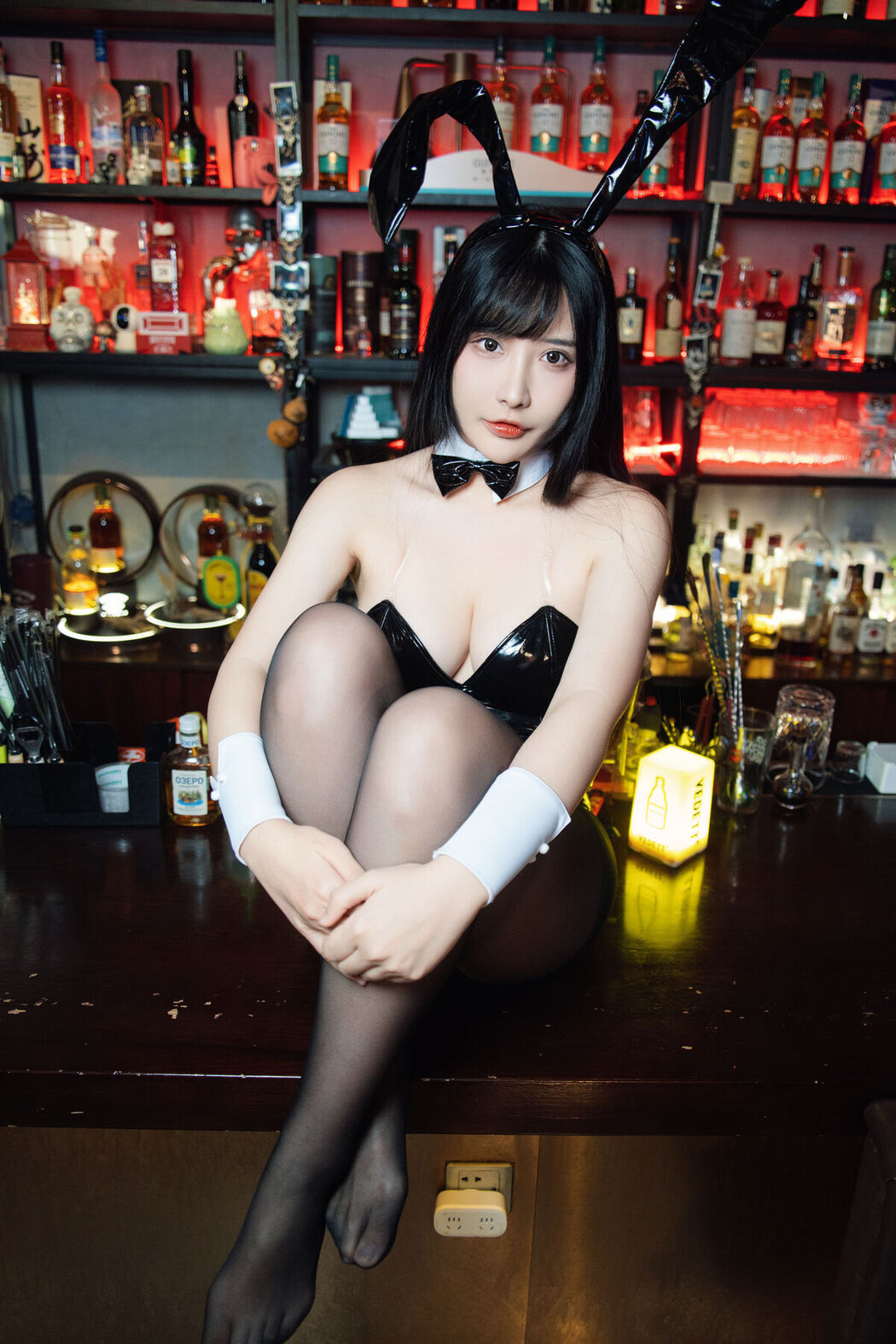 Coser@糖果果Candy – 黑胶兔兔2 Part3