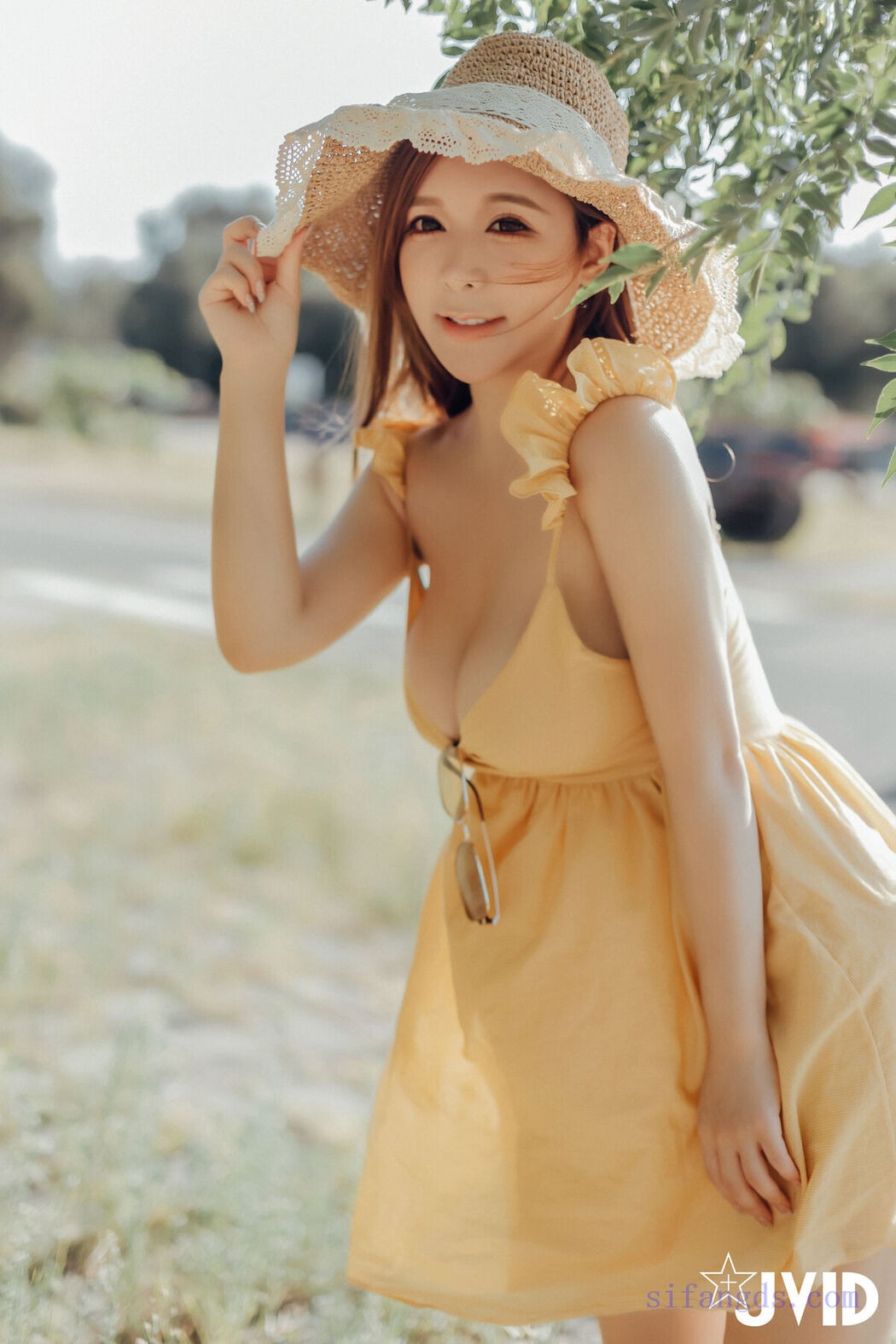 JVID Hon Lei Nai 本壘奈 – 我與本壘奈在車內劇烈搖晃體驗極致快感 Part2