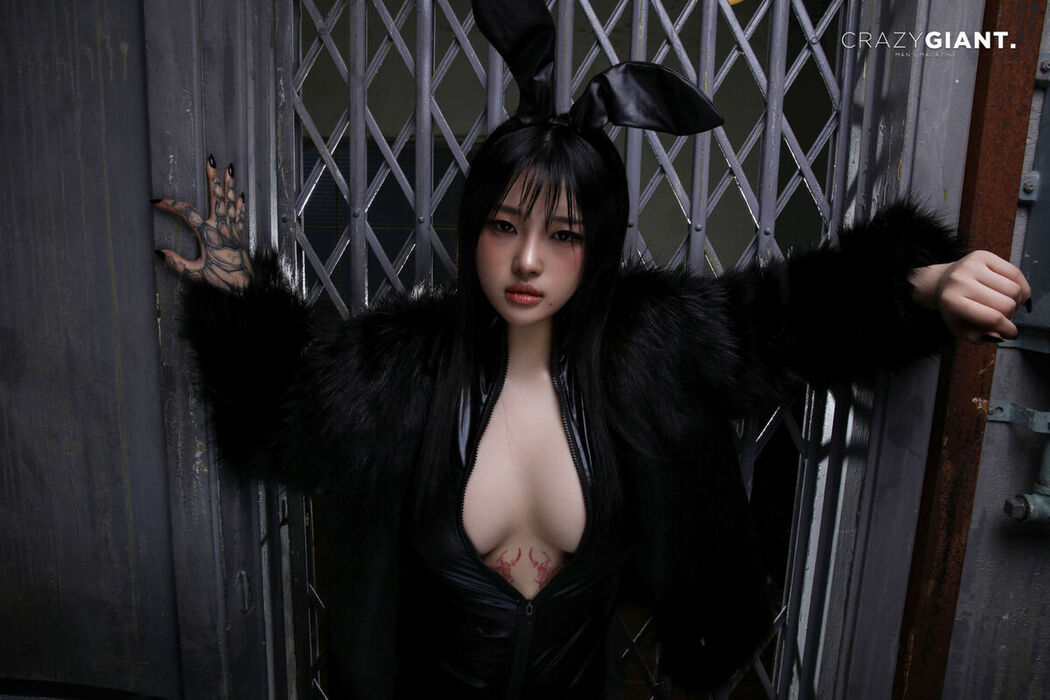 CRAZYGIANT RATTY BOT – Black Rabbit