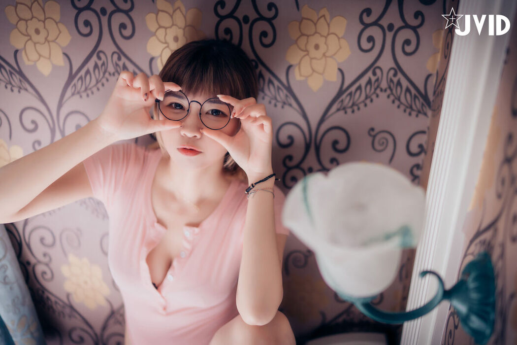 JVID Guo Bao Bao 果寶寶 &#8211; 與巨乳女友果寶寶開房間的全裸無碼寫真 Part2