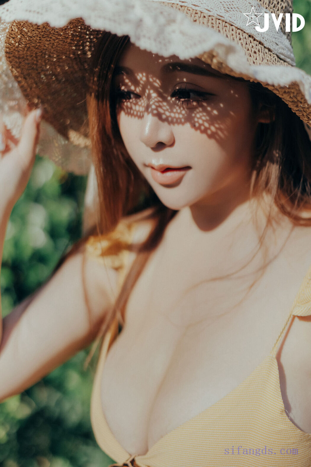 JVID Hon Lei Nai 本壘奈 &#8211; 我與本壘奈在車內劇烈搖晃體驗極致快感 Part1